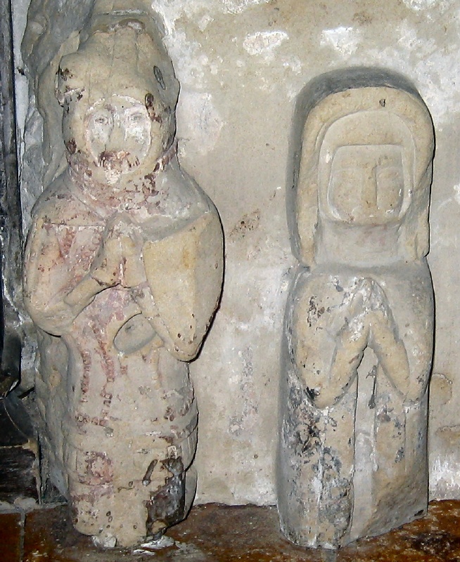 Tomb figures